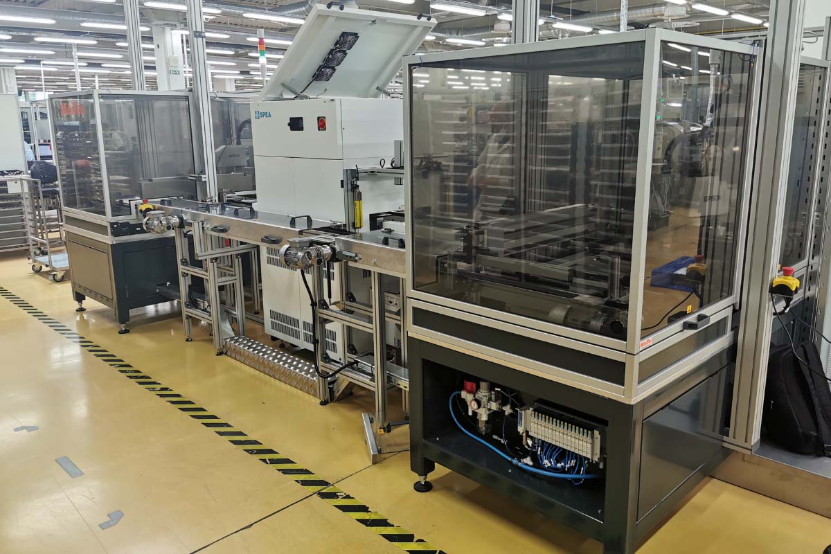 Linija za preizkus ter sortiranje elektronskih vezij