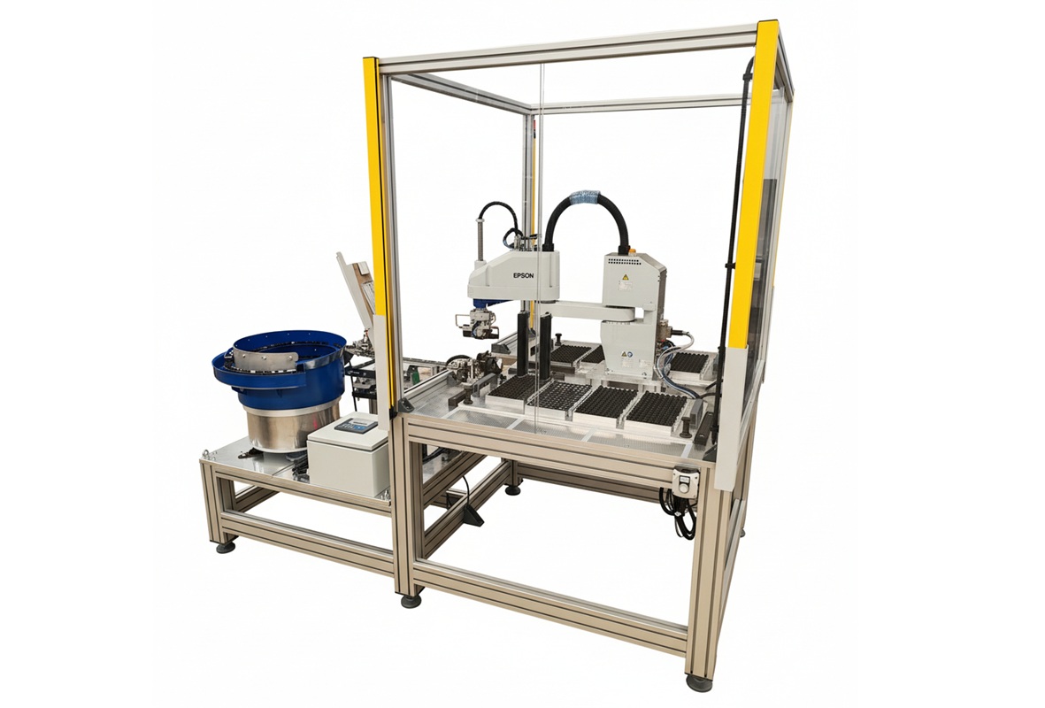 Robotska celica za polaganje tipk v maske tipkovnic