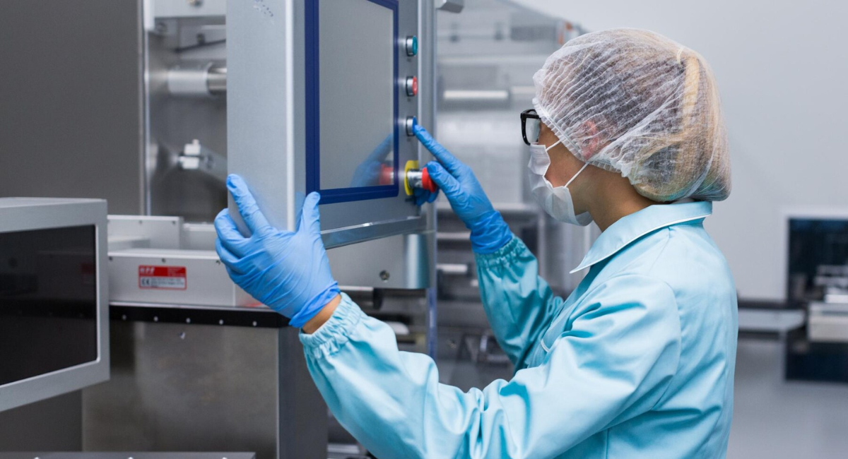 Zanesljivi industrijski panelni računalniki