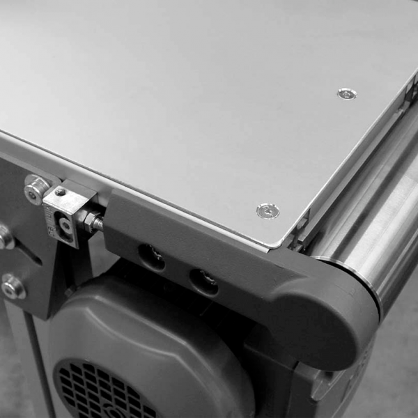 DRSNA PLOČEVINA Z LUKNJAMI - ALU